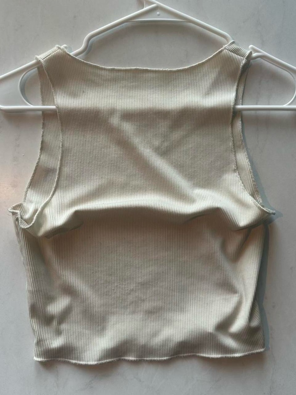 Cream tropical Hawaii ribbed cropped tank top in size small - Picture 3 of 3